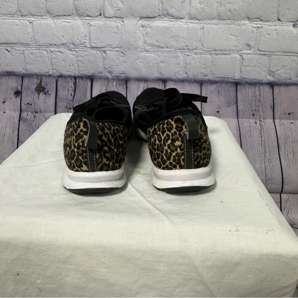 New Balance Black and White Women's Sneakers - Picture 3 of 4